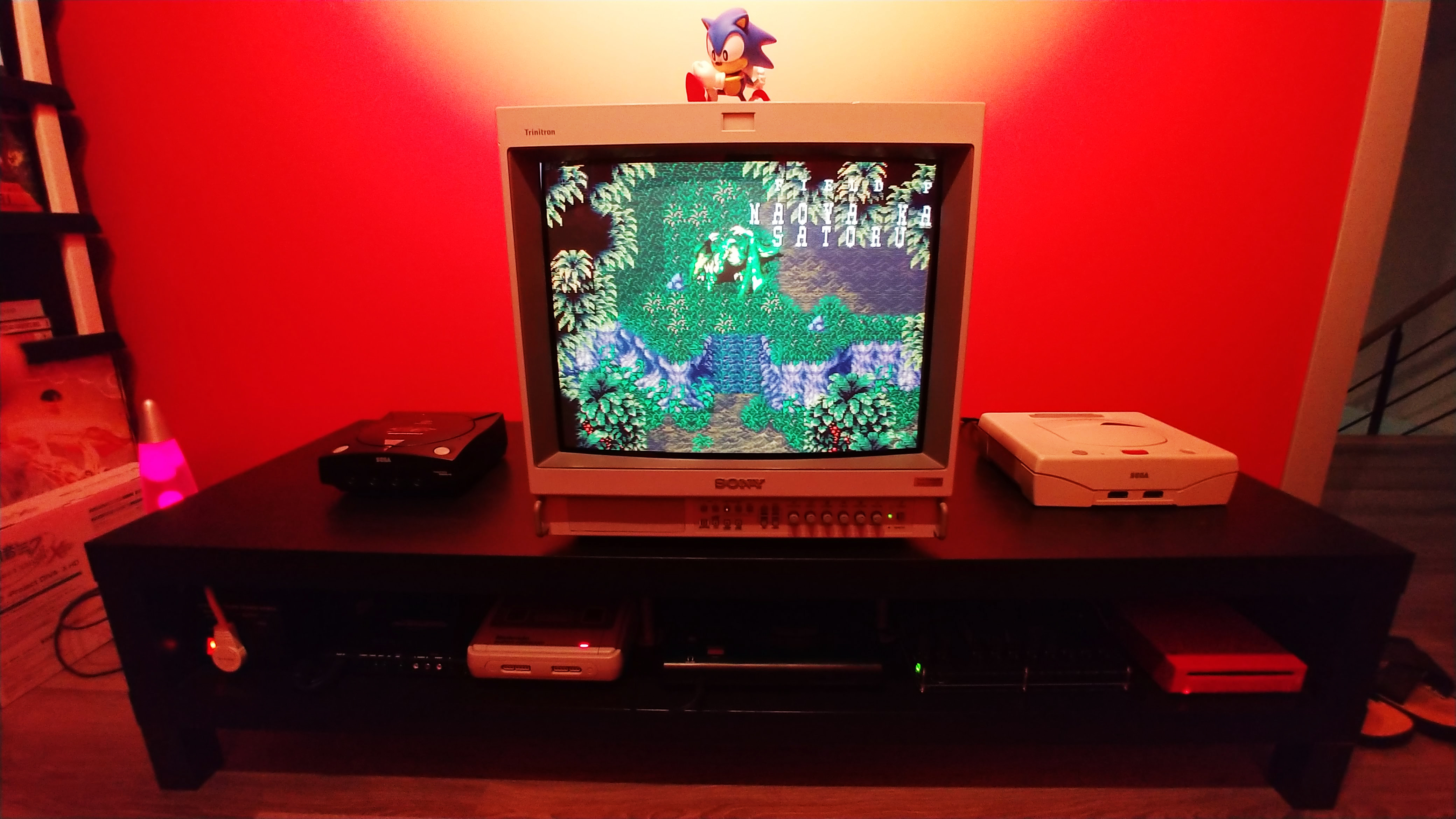 Mini CRT et lecteur VHS portable : r/crtgaming