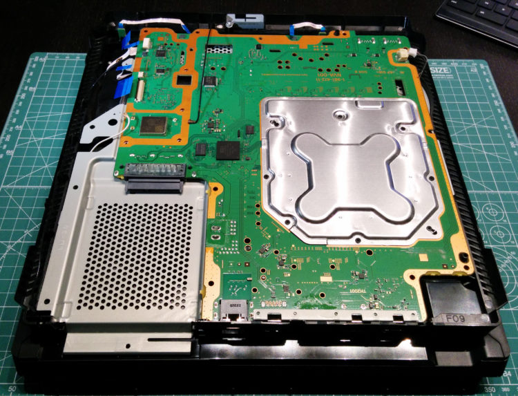 Remplacement de la pâte thermique de la PS4 Slim - Tutoriel de